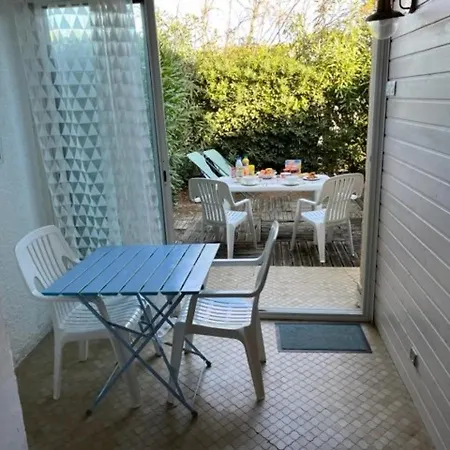 A La Roquille, Piscine, Tennis, Parking, Proche Plages Et Village Naturiste - Fr-1-749-21 Apartamento *