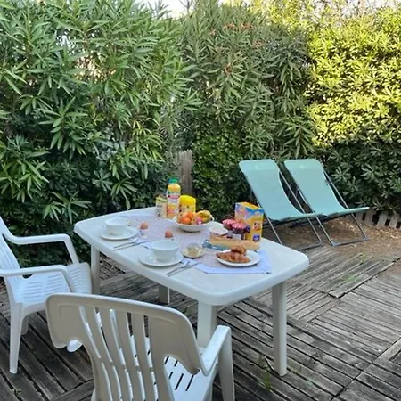 Apartamento A La Roquille, Piscine, Tennis, Parking, Proche Plages Et Village Naturiste - Fr-1-749-21 *